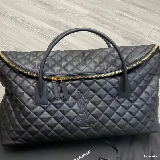 GIANT TRAVEL ES QUILTED LEATHER YSL BAG IN 0610
